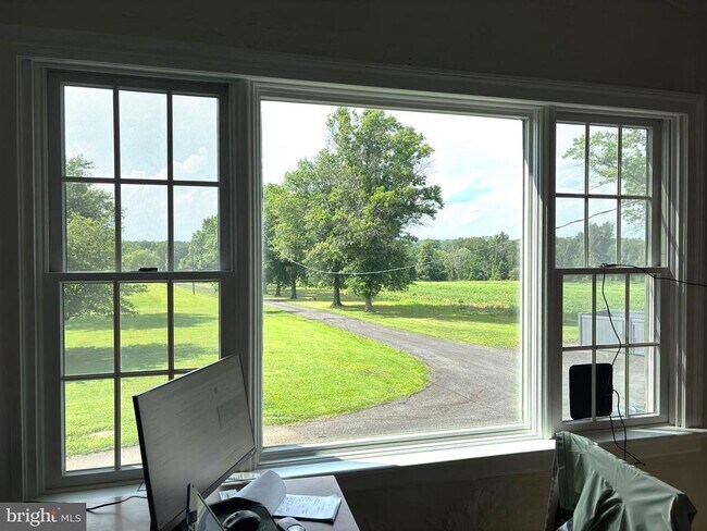 Foto del edificio - 3433 Lower Mountain Rd