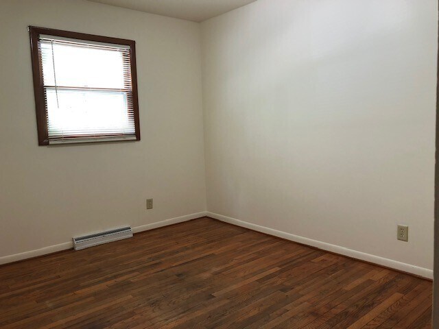 Foto del edificio - 8301 Park St