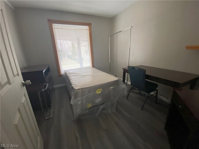 Foto del edificio - 11600 Beulah Ave