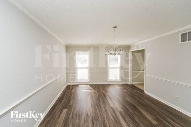 Foto del edificio - 2220 Nutbush Pl