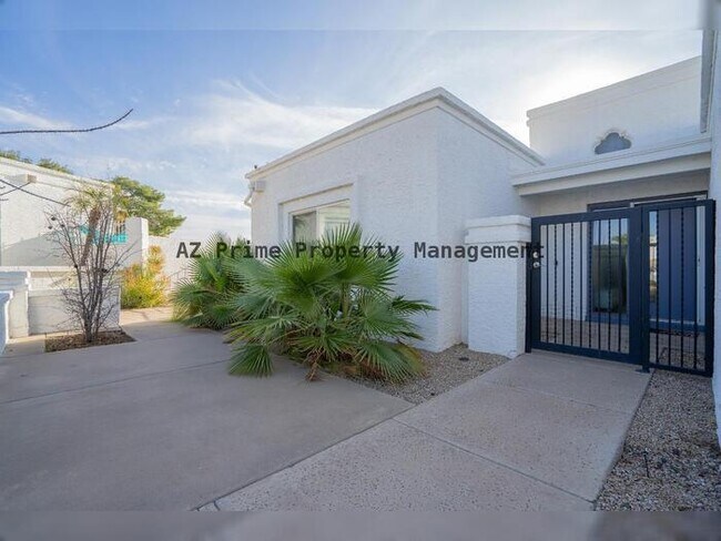 Building Photo - 1201 E Rowlands Ln