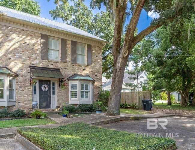 Building Photo - 359 S Mobile St