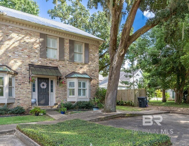 Foto del edificio - 359 S Mobile St