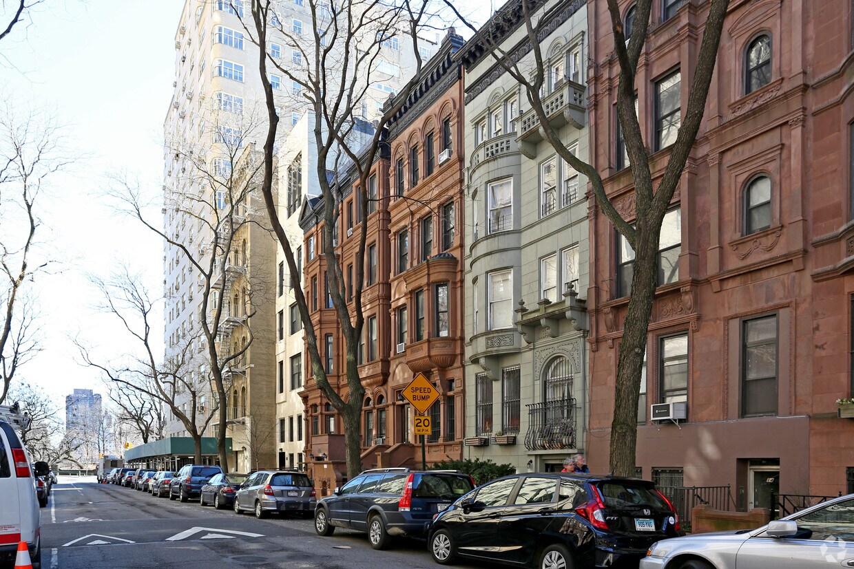 Foto del edificio - 10 W 90th St