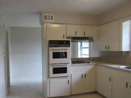 Building Photo - 612 Inwood Dr