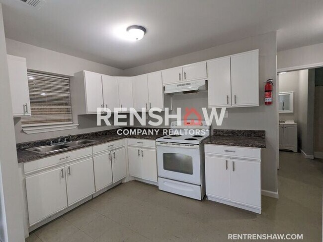 Foto del edificio - 3/2 Home in Shadowlawn Neighborhood Now Av...