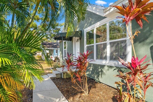 Foto del edificio - 8719 N Ola Ave