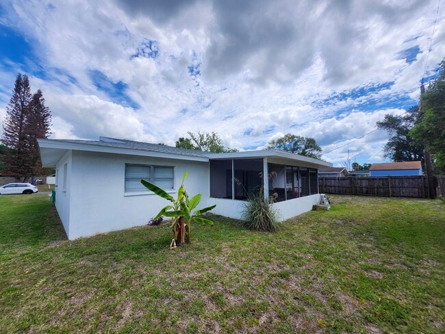 Foto del edificio - 2521 Tomoka Ave