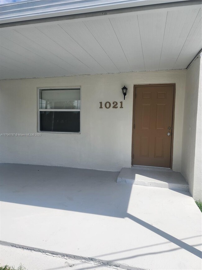 Foto del edificio - 1021 NW 20th Ave