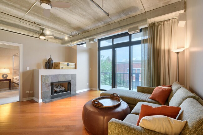 Foto del edificio - 811 W 15th Pl