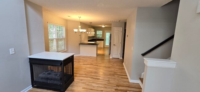 Building Photo - Great gated community near Wake Forest
