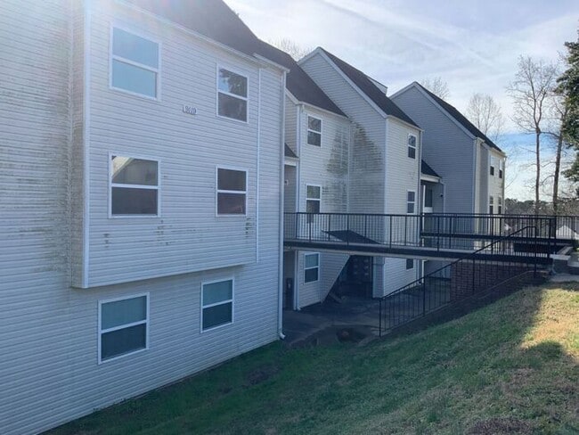 Building Photo - 9119 Spyglass Pl