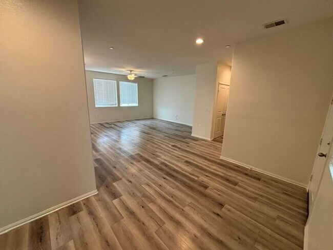 Foto del edificio - 210 Monterey St