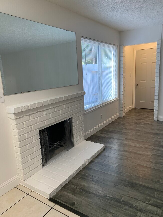 Foto del edificio - 5528 Keoncrest Cir