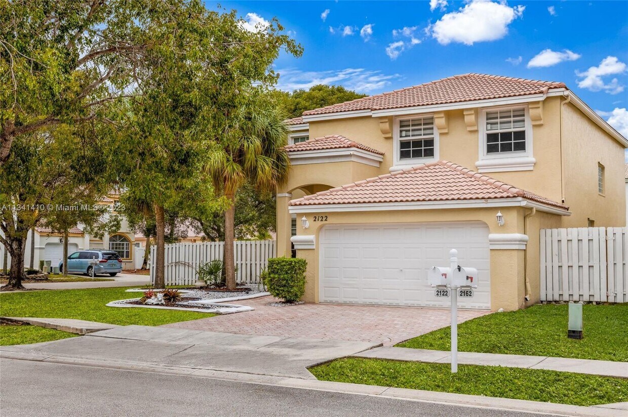 Primary Photo - 2122 NW 158th Ln