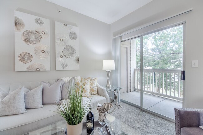 Foto del edificio - Keystone Falls Apartment Homes