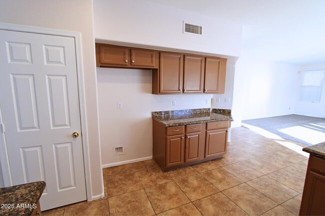Building Photo - 534 S Pueblo St