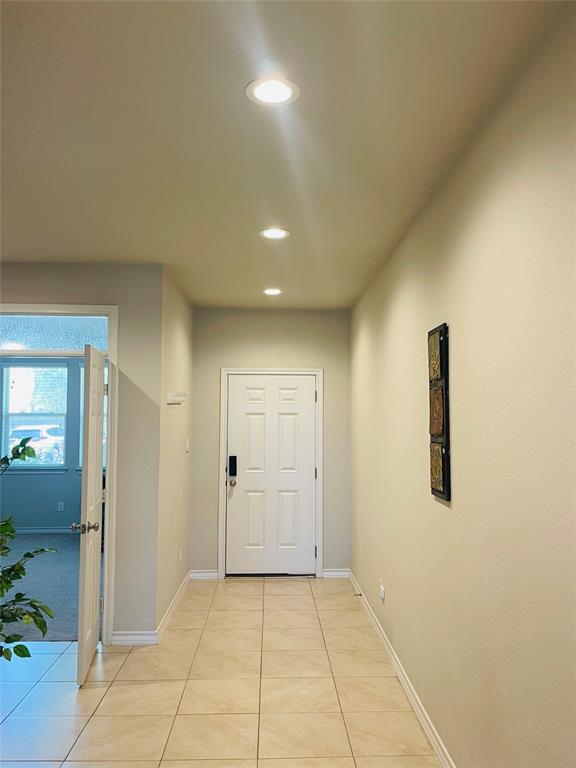 Building Photo - 553 John Muir Trl