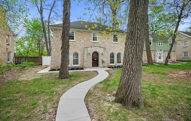 Building Photo - 5680 N 34th St