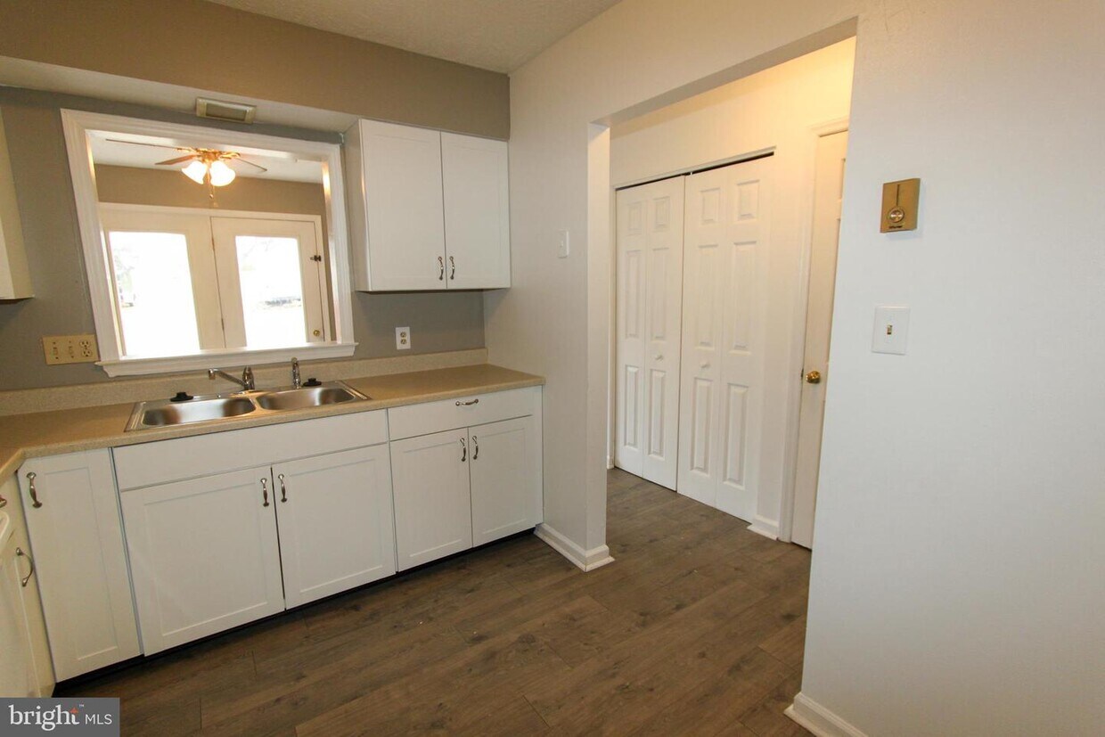 Foto principal - 504 W Liberty St