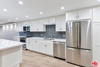 Building Photo - 4265 Marina City Dr