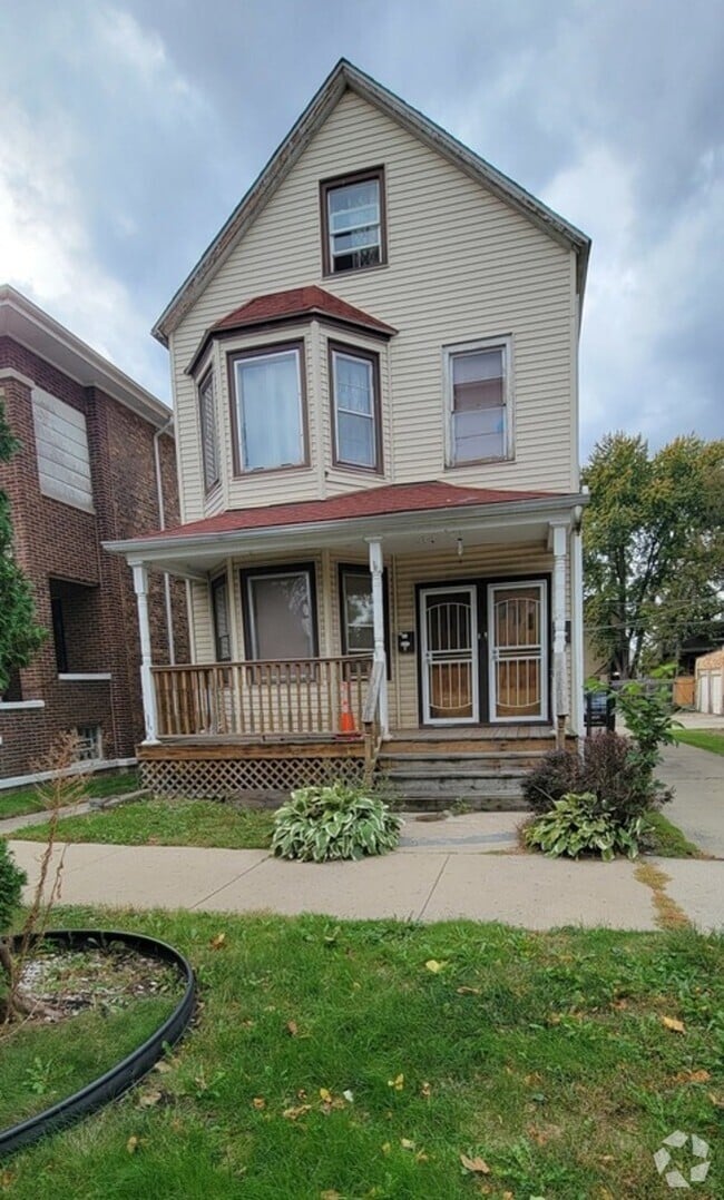 Building Photo - 8544 S Exchange Ave