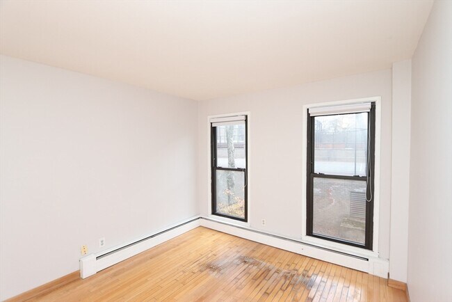 Foto del edificio - 18 Juniper St