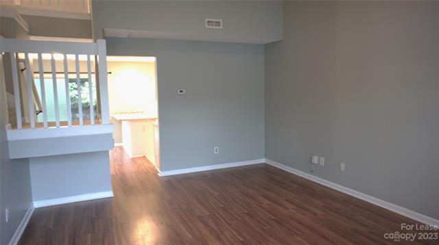 Foto del edificio - 10930 Kinston Ridge Pl
