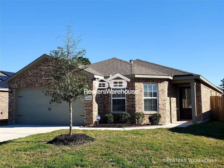 Foto principal - Immaculate 4bed/2bath Home In Hockley, TX ...