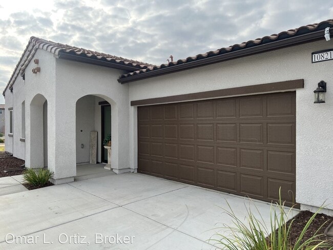 Building Photo - 4 br, 2 bath House - 10821 Asuncion Place ...