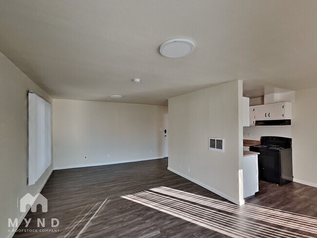 Foto del edificio - 240 Athol Ave