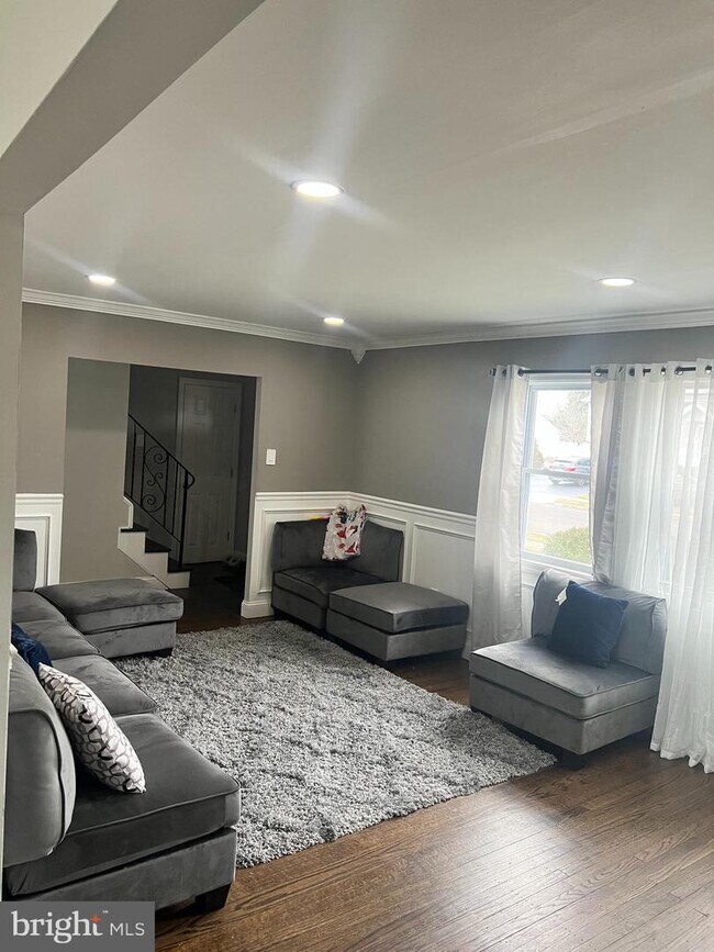 Foto del edificio - 324 S Harrison Ave