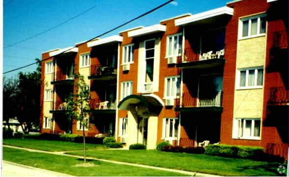 Primary Photo - 4750-4754 W 101st St