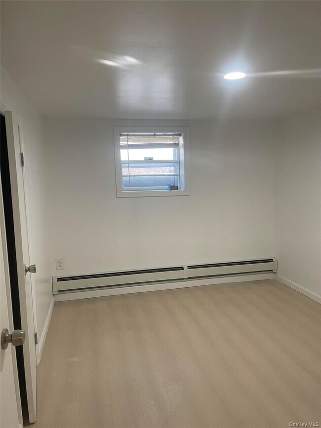 Foto del edificio - 126-07-125 25th Rd