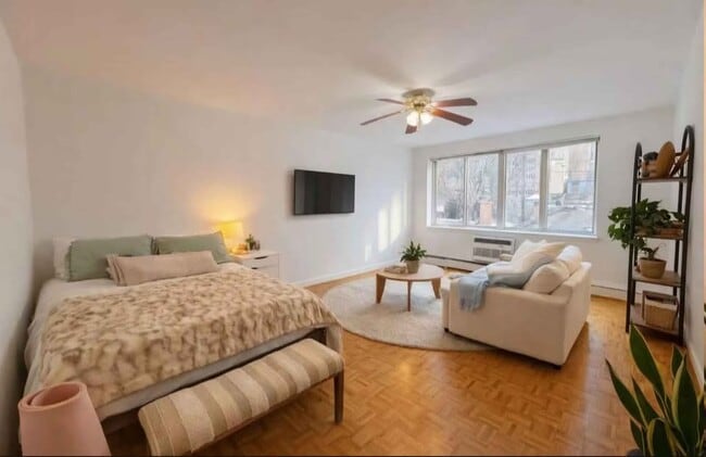 Foto del edificio - 539 W Stratford Pl