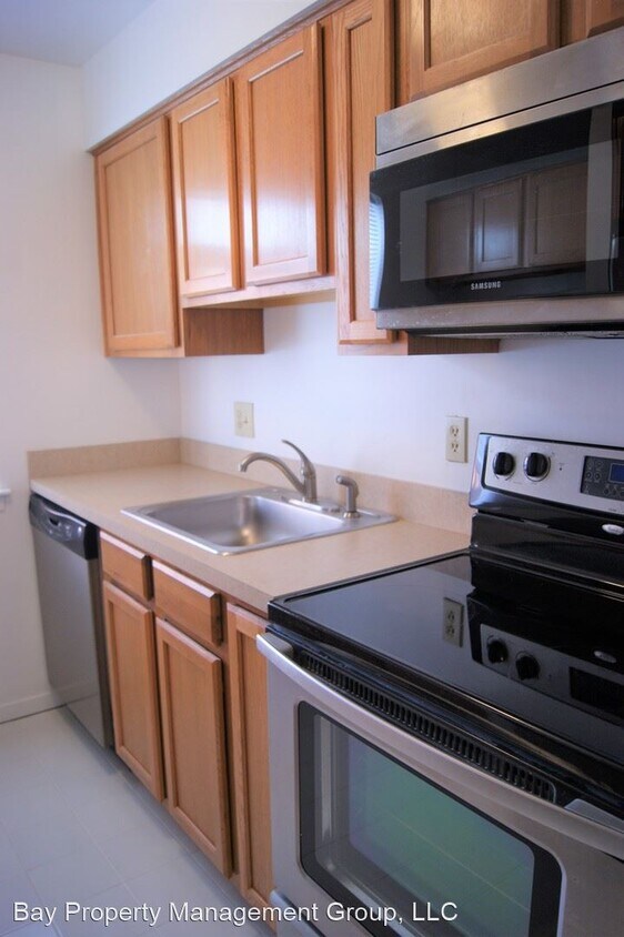Primary Photo - 2 br, 2 bath House - 1 W. Lee Street