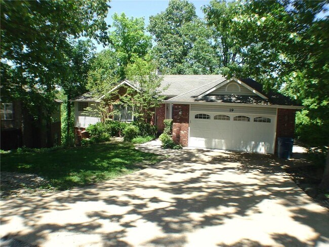 Building Photo - 19 Neffwood Ln