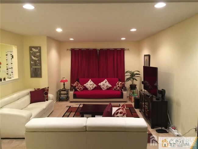 Foto del edificio - 5302 Hana Rd