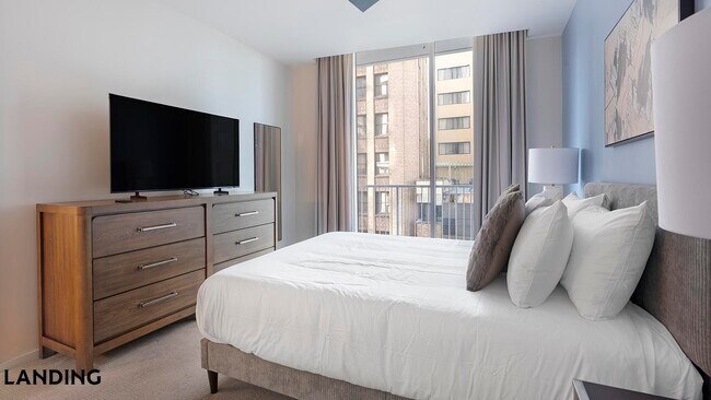 Building Photo - 143 E Commerce St