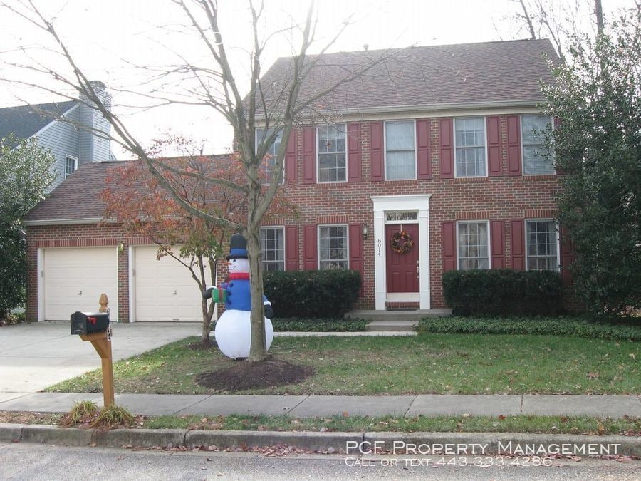 Spacious 4 bedroom, 2.5 bath in the Russett House Rental in Laurel