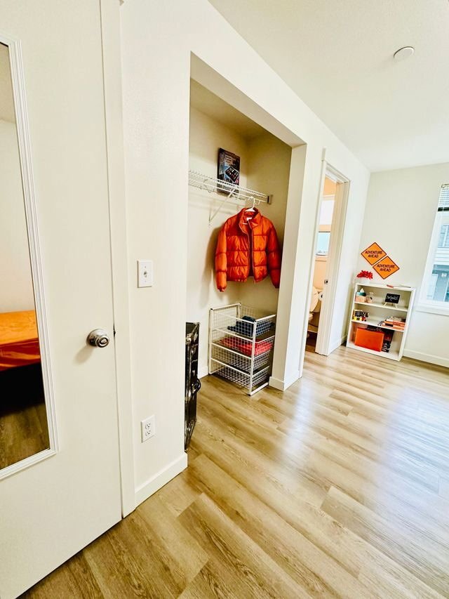 Photo - 4215 9th Ave NE (Seattle, WA) Apartment