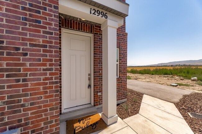 Building Photo - 12996 S Spook Gulch Ct