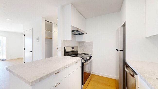 Photo - 2035 Castro St Apartment