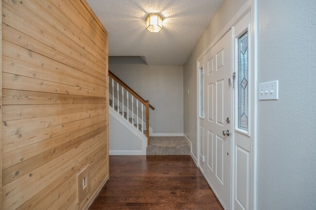 Building Photo - 5554 Lobos Court