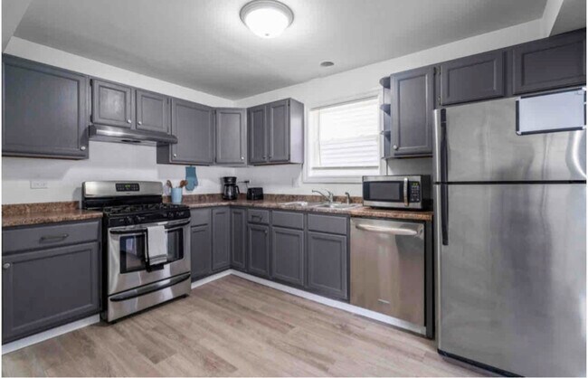 Foto del edificio - 3814 East Ave