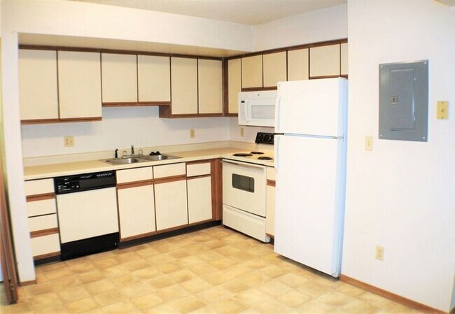 Foto del edificio - $1,095 | 2 Bedroom, 1 Bathroom 1st Floor C...