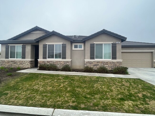 Foto del edificio - Newer home in gated community in Visalia