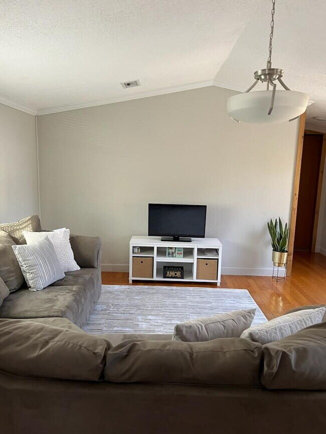 Foto del edificio - 17014 Meridian Blvd