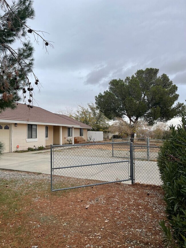 Foto del edificio - House for rent