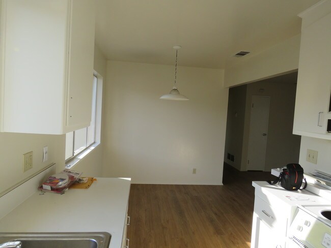 Building Photo - 420 Studio Cir